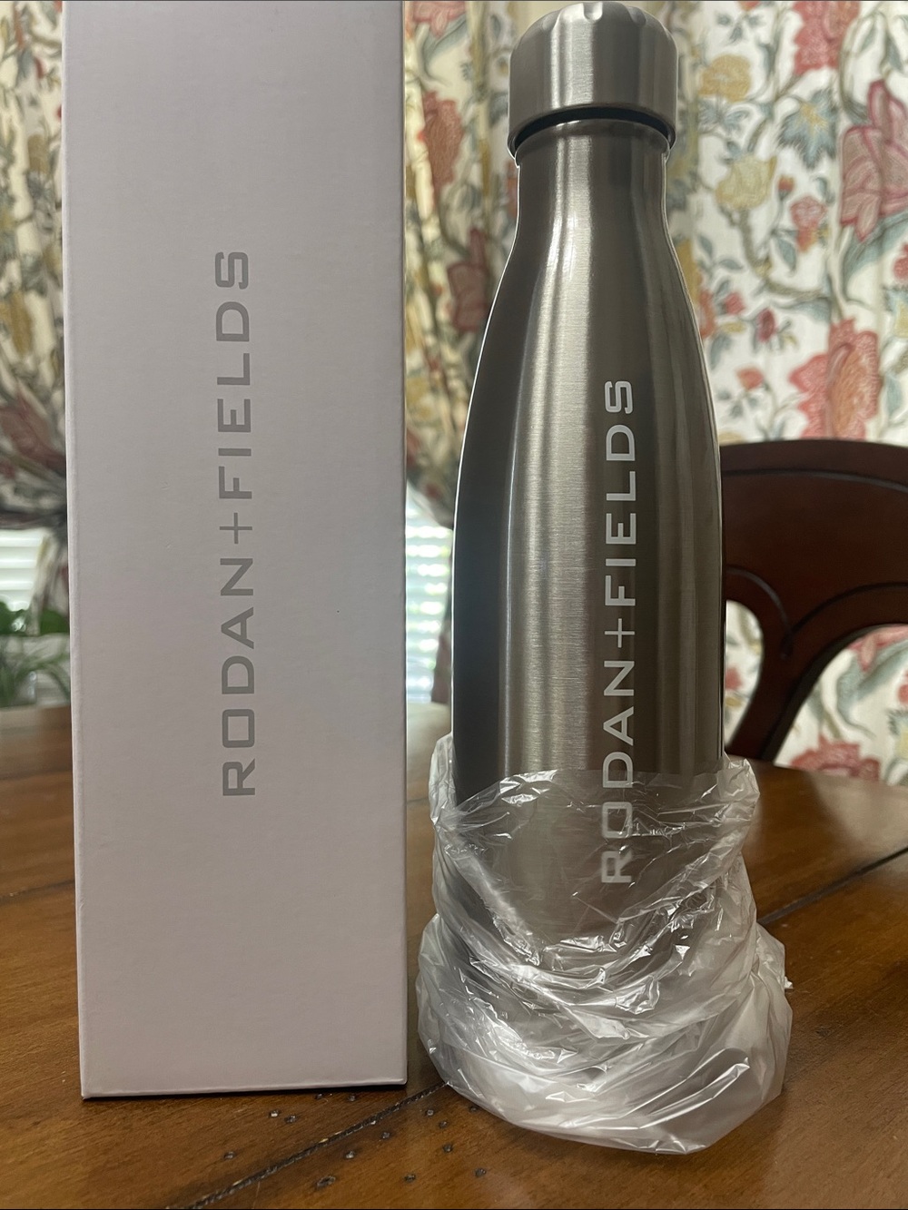 Rodan + Fields Metallic Silver Insulated Water Bottle *New in box.